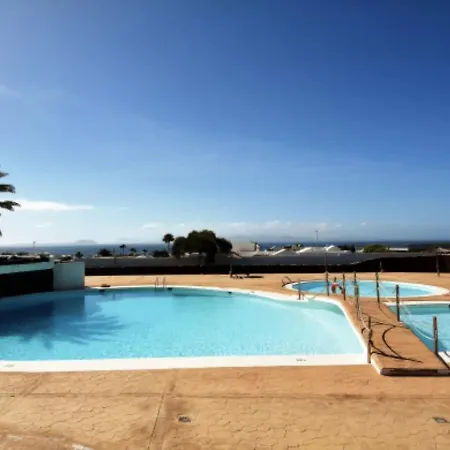 Rojas Playa Blanca (Lanzarote)
